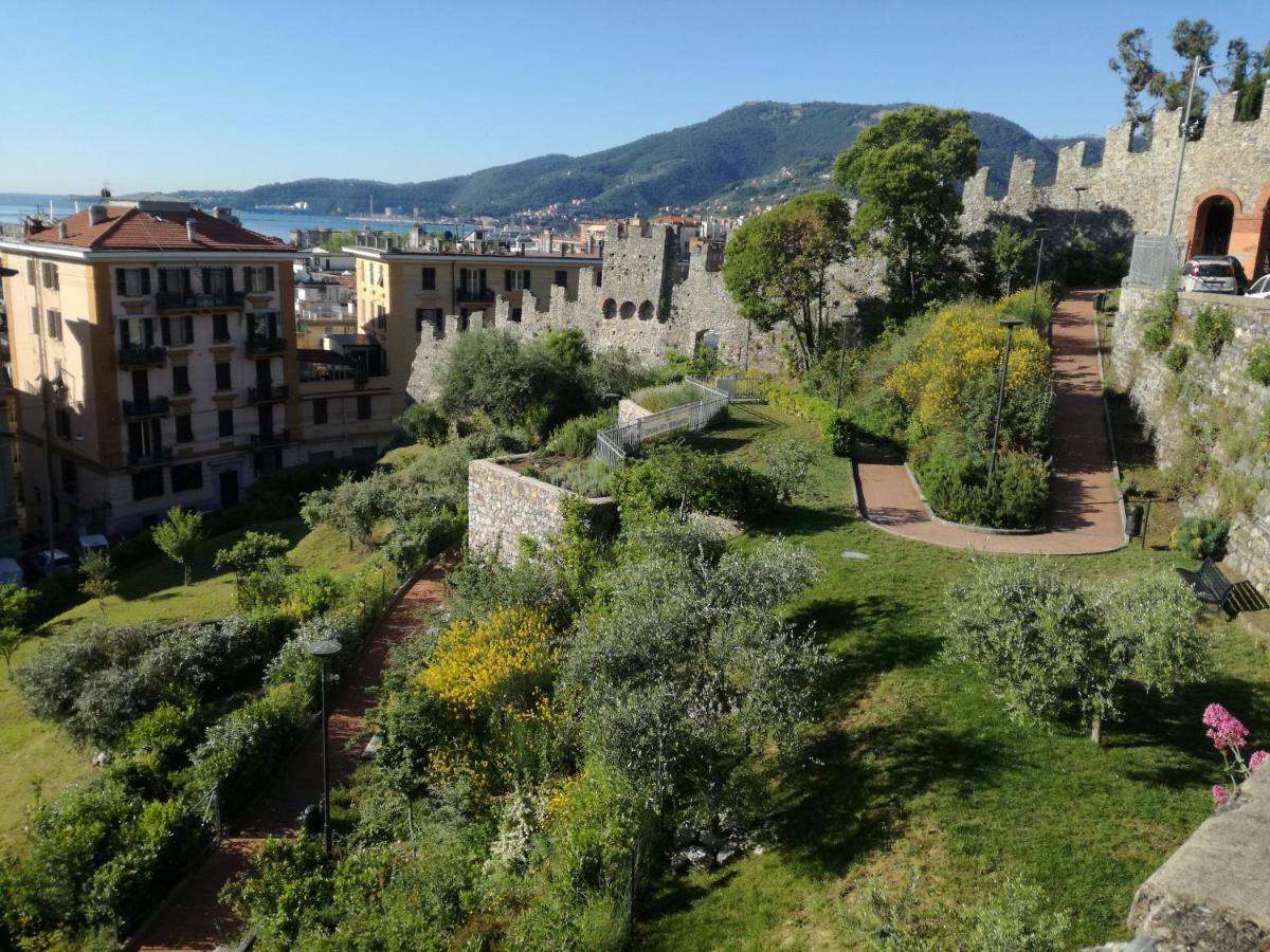 Ferienwohnung La Pietra Del Golfo La Spezia Exterior foto